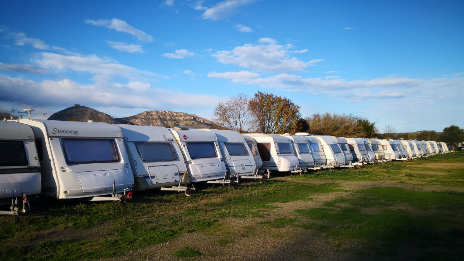 Caravan's Parking